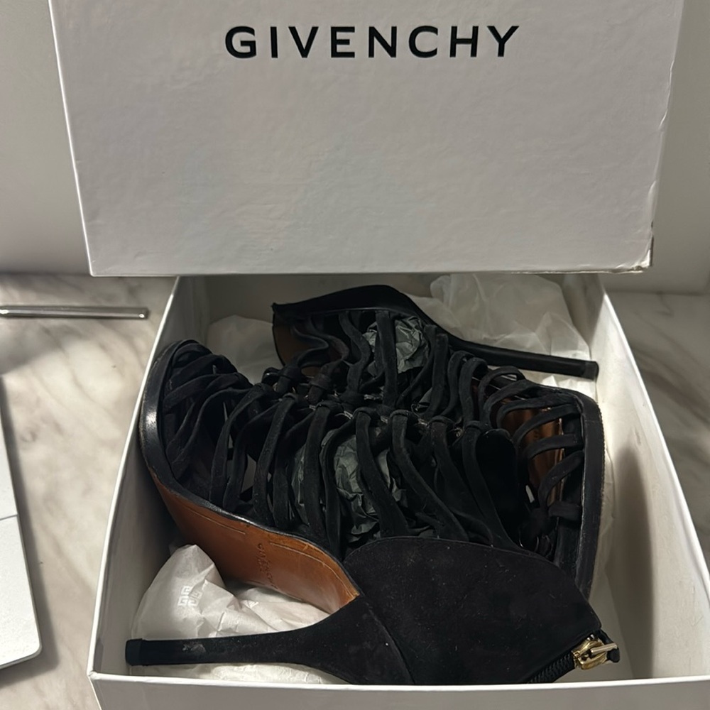 Givenchy Sz 8 Black Suede High Heel Peep Toe Strappy Back Zip Sandals Booties - Picture 2 of 10
